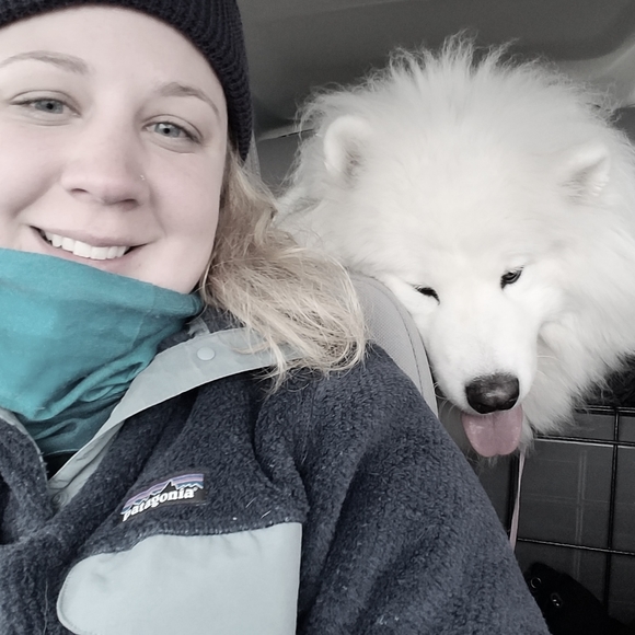 Meet your Posher, Sara - Picture 1 of 3